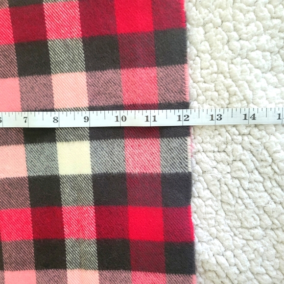 Red and Gray Plaid Thick Scarf - Picture 5 of 8